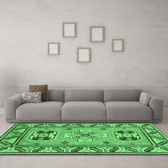 Machine Washable Geometric Emerald Green Traditional Area Rugs in a Living Room,, wshtr752emgrn