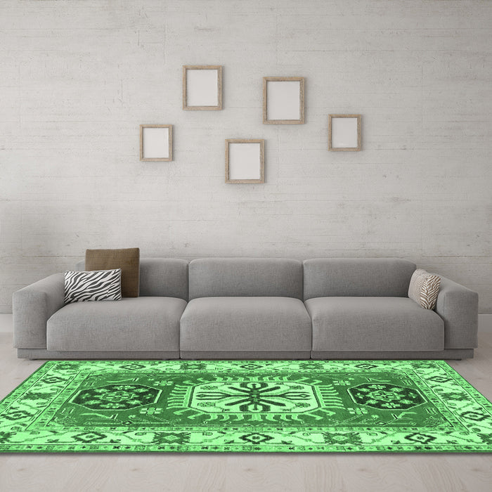 Machine Washable Persian Emerald Green Traditional Area Rugs in a Living Room,, wshtr753emgrn