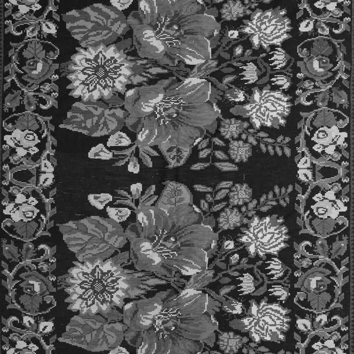 Serging Thickness of Machine Washable Medallion Gray French Rug, wshtr759gry