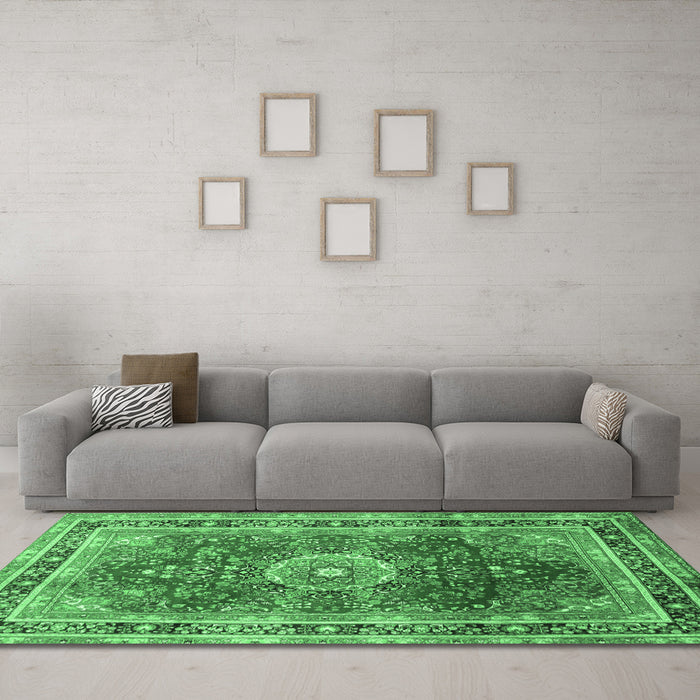 Machine Washable Medallion Emerald Green Traditional Area Rugs in a Living Room,, wshtr75emgrn