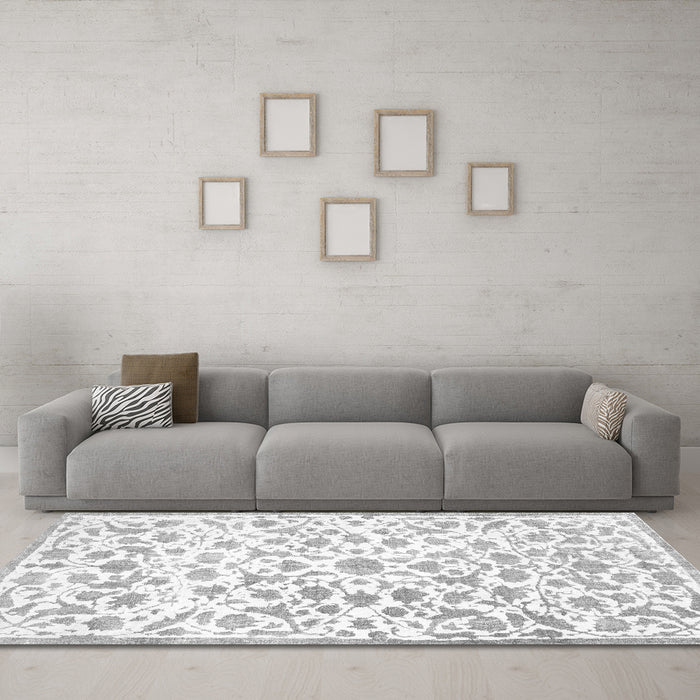 Machine Washable Persian Gray Traditional Rug in a Living Room,, wshtr763gry