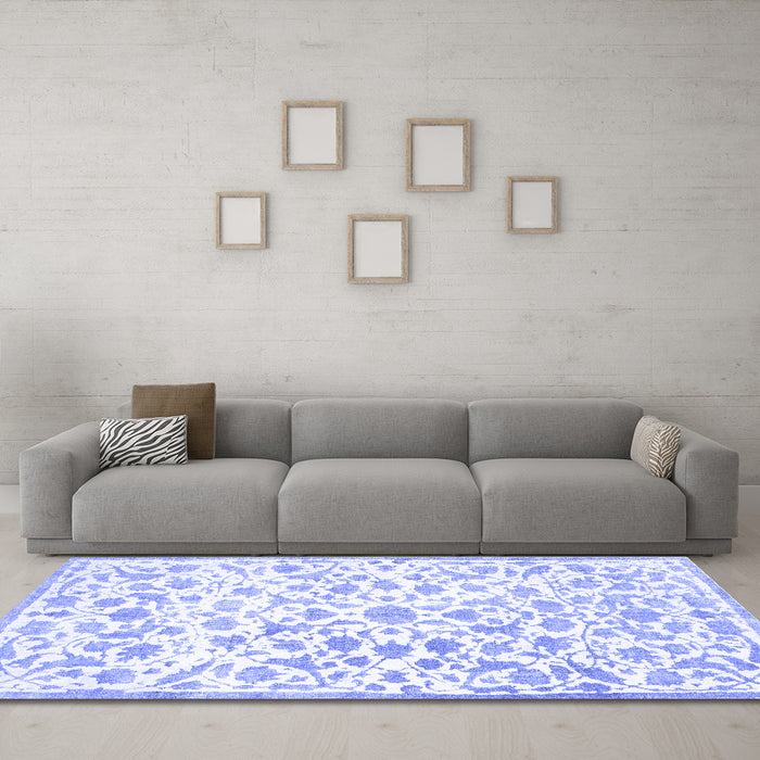 Machine Washable Persian Blue Traditional Rug in a Living Room, wshtr763blu