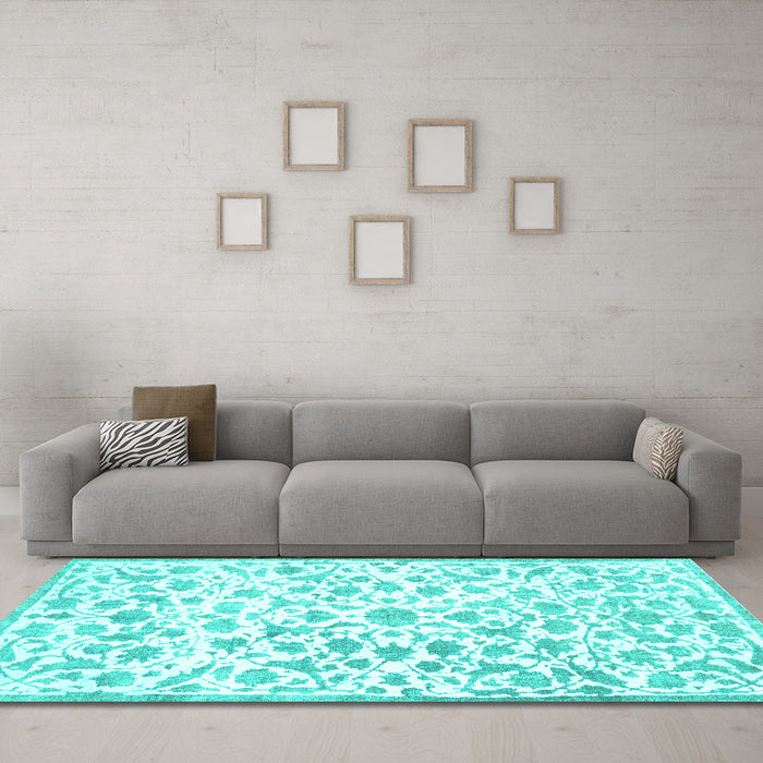 Machine Washable Persian Turquoise Traditional Area Rugs in a Living Room,, wshtr763turq