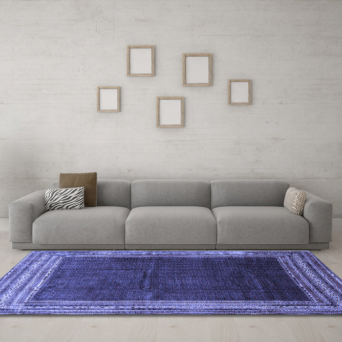 Machine Washable Persian Blue Traditional Rug in a Living Room, wshtr764blu