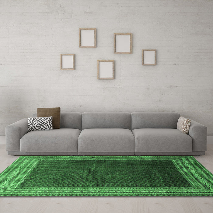 Machine Washable Persian Emerald Green Traditional Area Rugs in a Living Room,, wshtr764emgrn