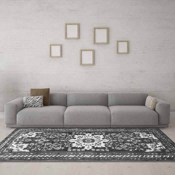 Machine Washable Persian Gray Traditional Rug in a Living Room,, wshtr768gry