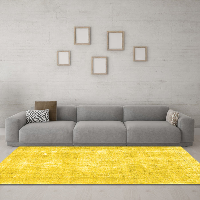 Machine Washable Persian Yellow Traditional Rug in a Living Room, wshtr770yw