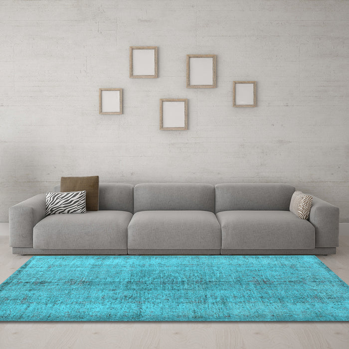Machine Washable Persian Light Blue Traditional Rug in a Living Room, wshtr772lblu