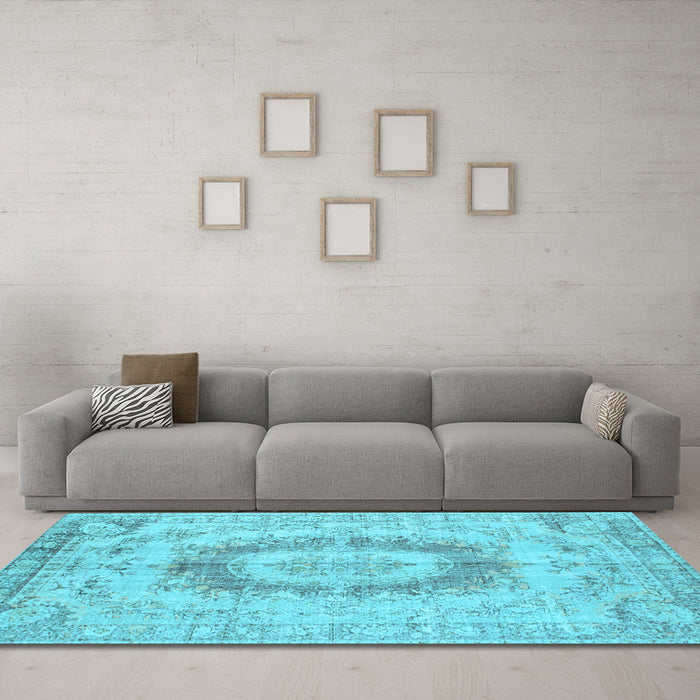 Machine Washable Persian Light Blue Traditional Rug in a Living Room, wshtr774lblu