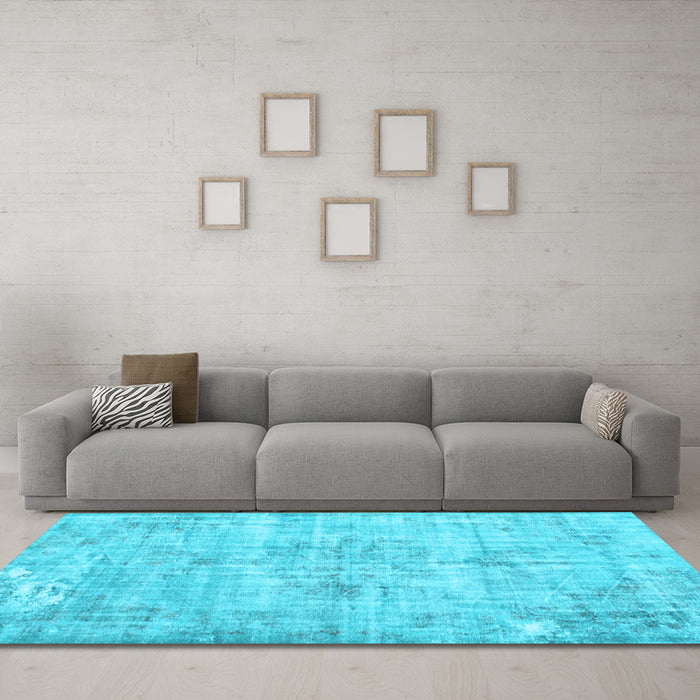 Machine Washable Persian Light Blue Traditional Rug in a Living Room, wshtr775lblu