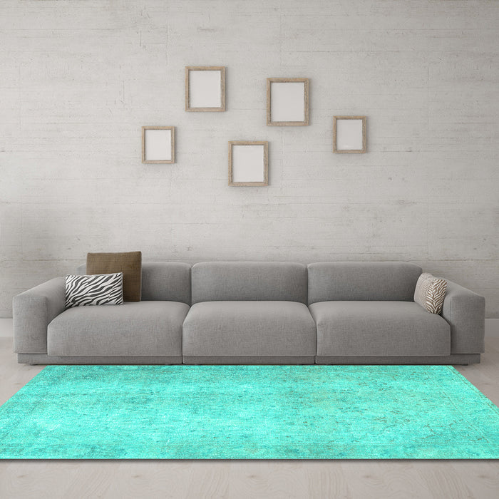 Machine Washable Persian Turquoise Traditional Area Rugs in a Living Room,, wshtr778turq