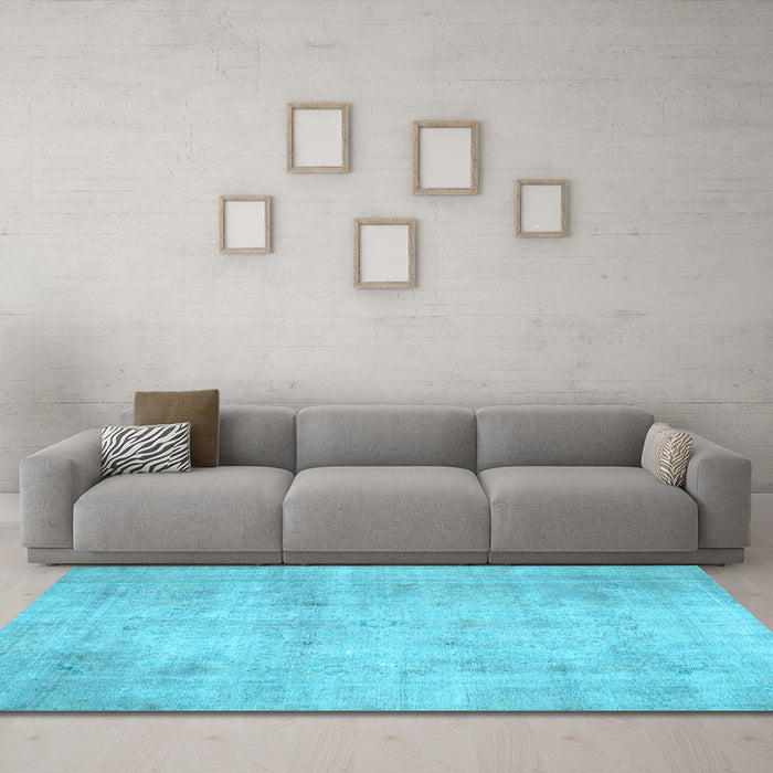 Machine Washable Persian Light Blue Traditional Rug in a Living Room, wshtr779lblu