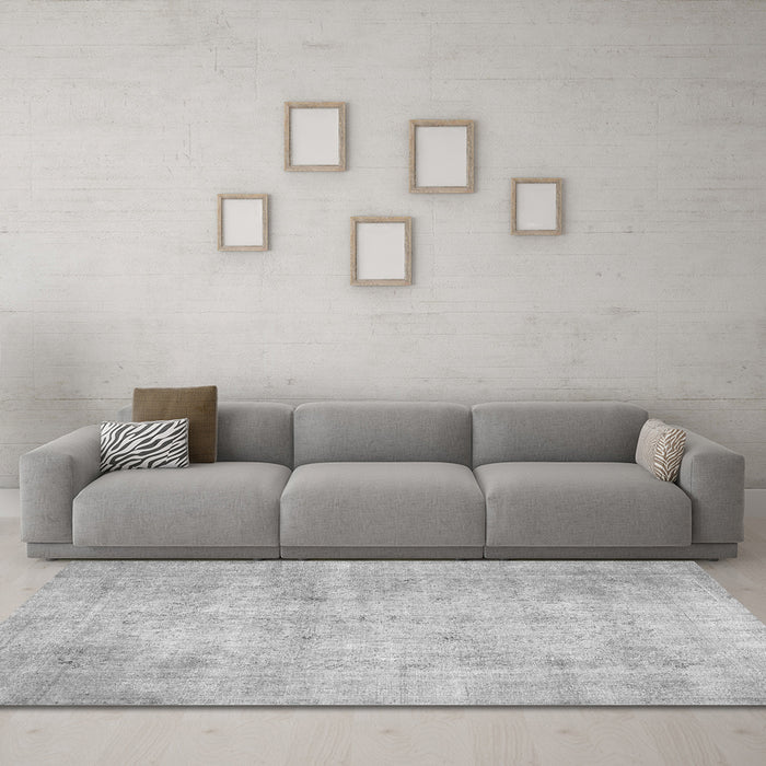 Machine Washable Persian Gray Traditional Rug in a Living Room,, wshtr779gry