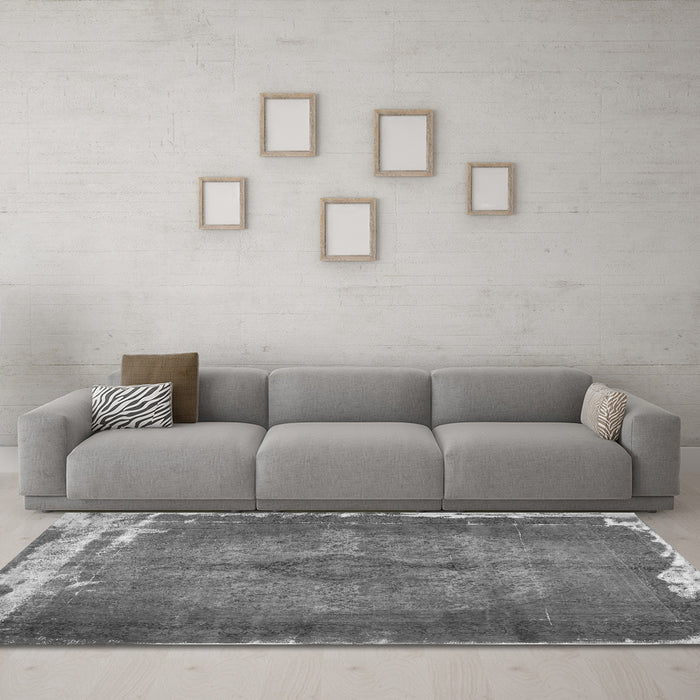 Machine Washable Persian Gray Traditional Rug in a Living Room,, wshtr781gry