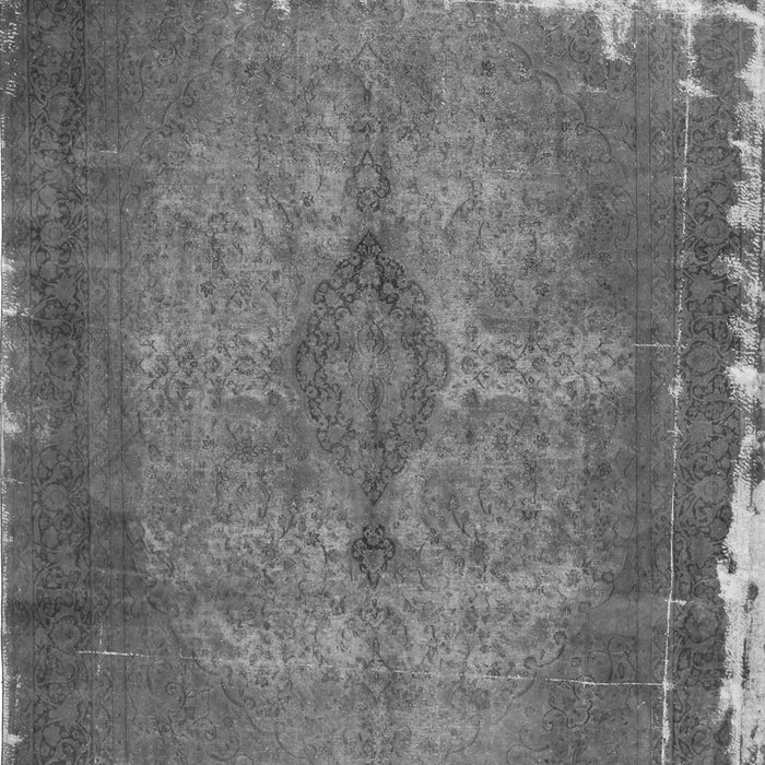 Serging Thickness of Machine Washable Persian Gray Traditional Rug, wshtr781gry