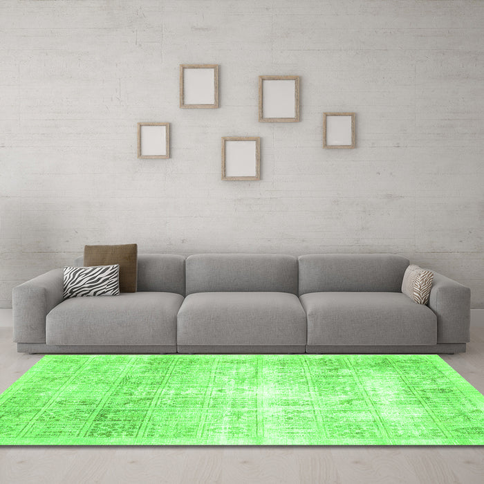 Machine Washable Persian Green Traditional Area Rugs in a Living Room,, wshtr782grn