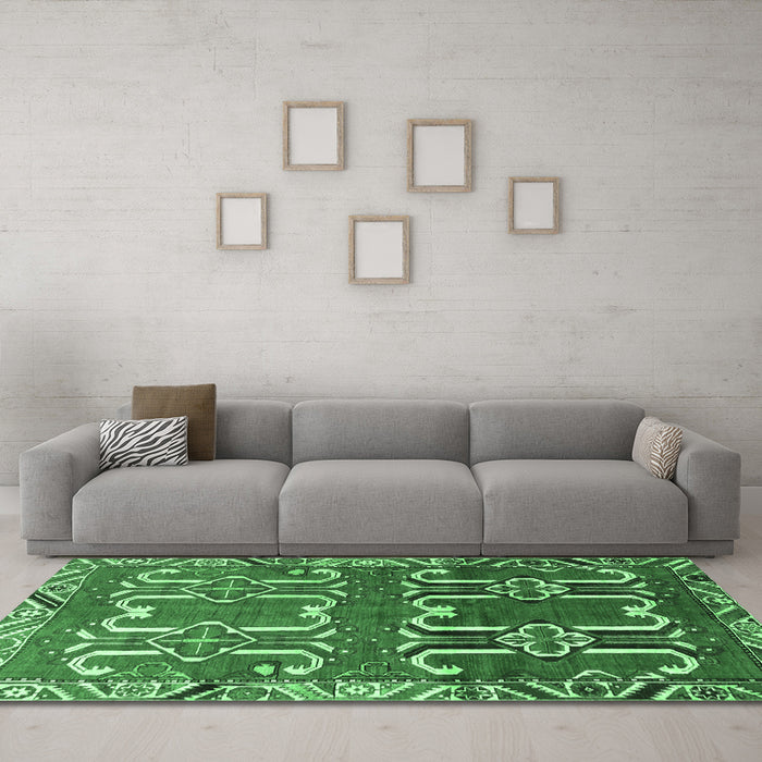 Machine Washable Persian Emerald Green Traditional Area Rugs in a Living Room,, wshtr786emgrn