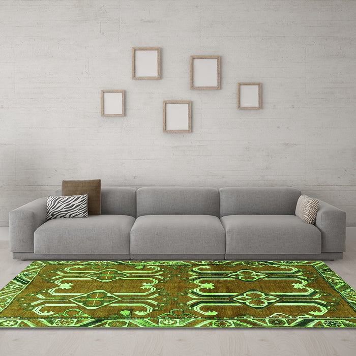 Machine Washable Persian Green Traditional Area Rugs in a Living Room,, wshtr786grn