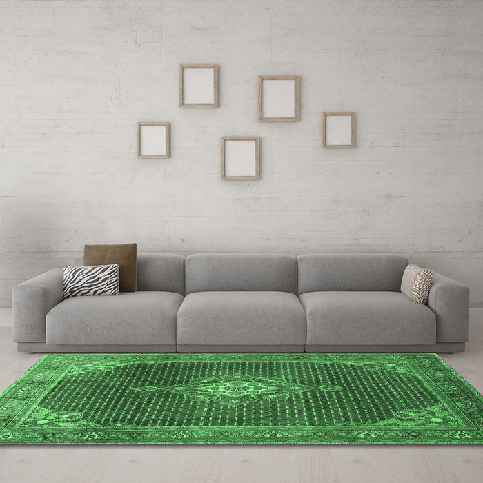 Machine Washable Persian Emerald Green Traditional Area Rugs in a Living Room,, wshtr787emgrn
