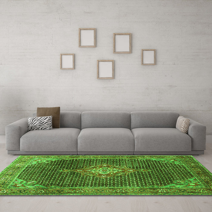 Machine Washable Persian Green Traditional Area Rugs in a Living Room,, wshtr787grn