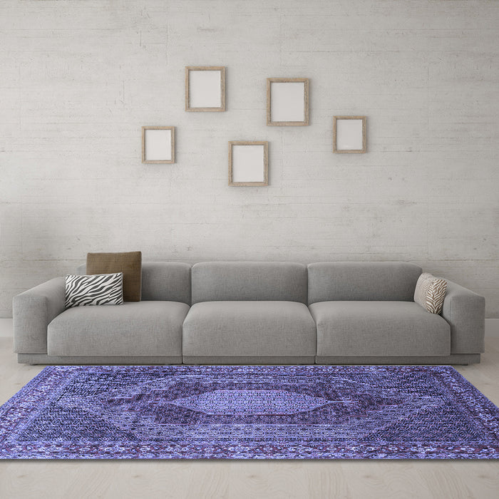 Machine Washable Persian Blue Traditional Rug in a Living Room, wshtr788blu