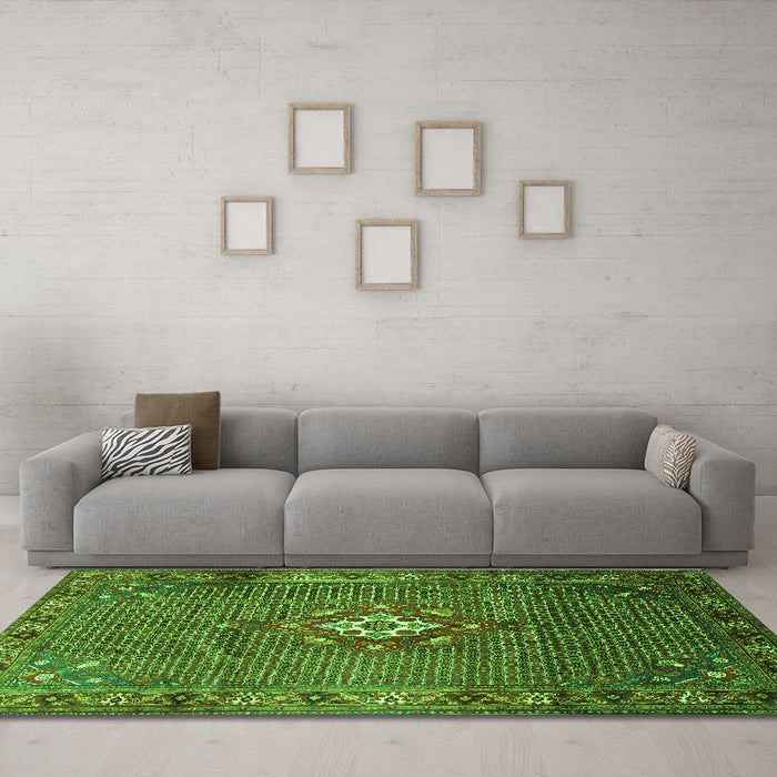 Machine Washable Persian Green Traditional Area Rugs in a Living Room,, wshtr789grn