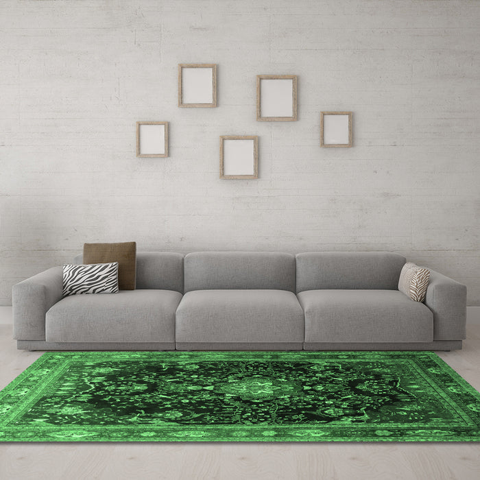 Machine Washable Persian Emerald Green Traditional Area Rugs in a Living Room,, wshtr791emgrn