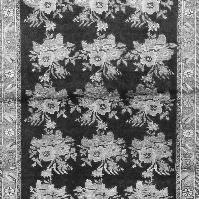 Serging Thickness of Machine Washable Persian Gray Traditional Rug, wshtr793gry