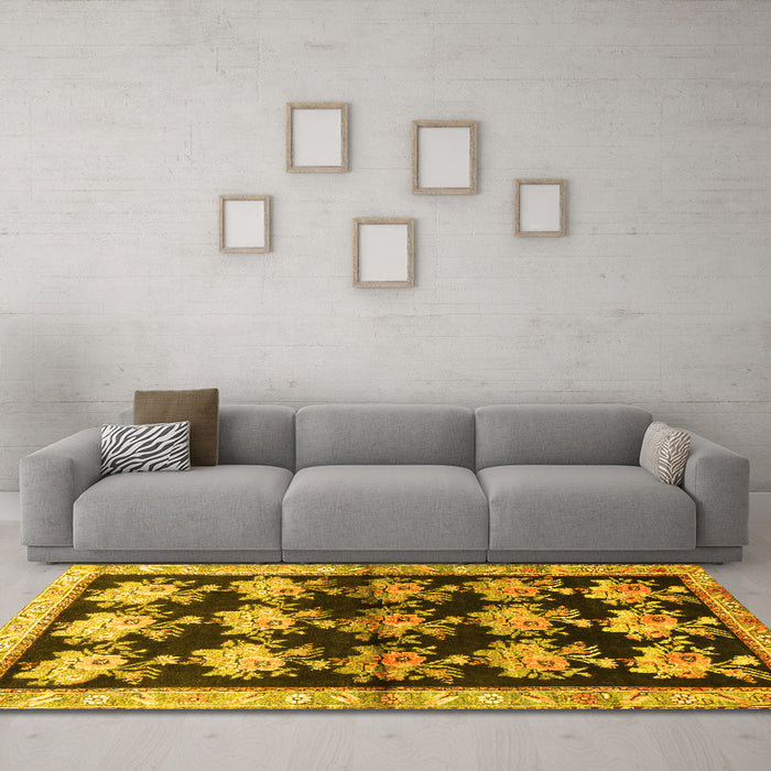 Machine Washable Persian Yellow Traditional Rug in a Living Room, wshtr793yw