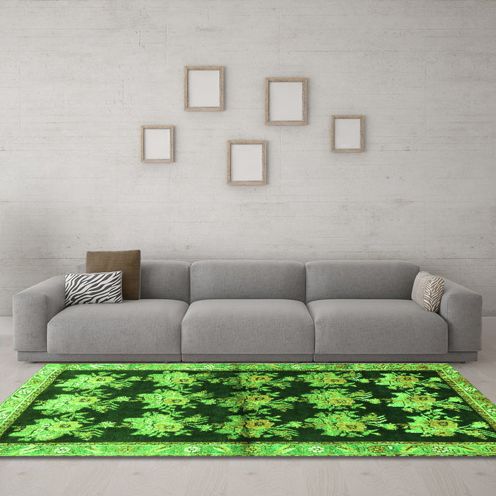Machine Washable Persian Green Traditional Area Rugs in a Living Room,, wshtr793grn