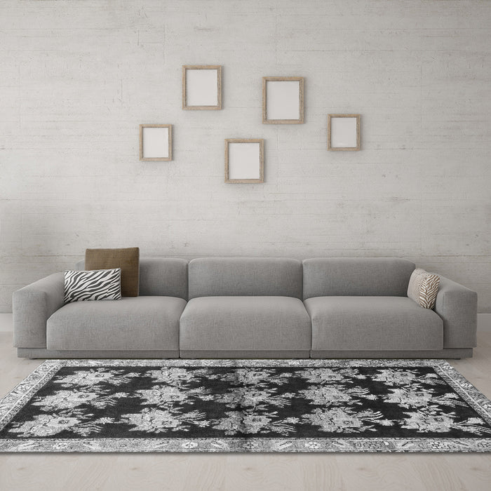 Machine Washable Persian Gray Traditional Rug in a Living Room,, wshtr793gry