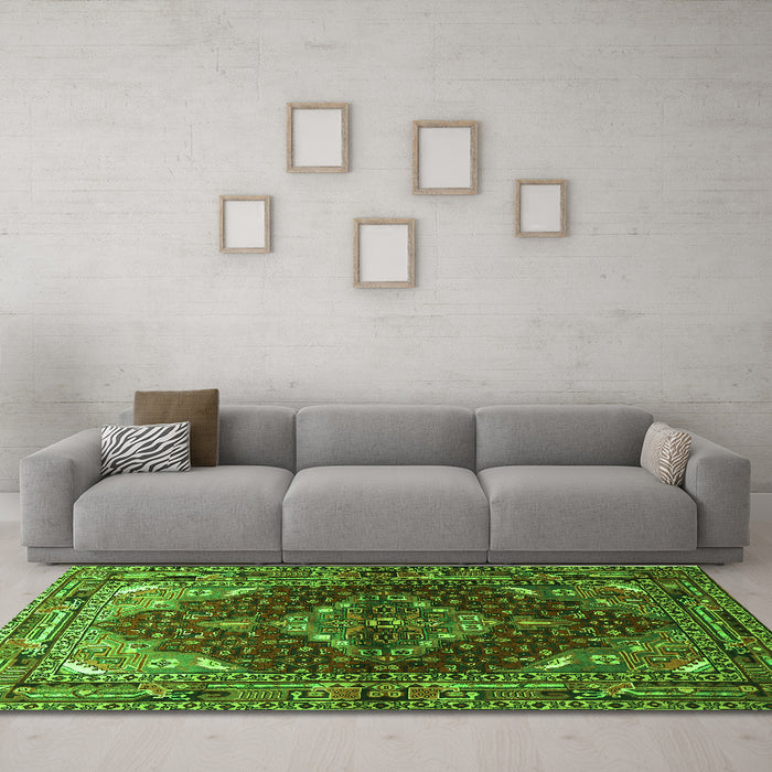 Machine Washable Persian Green Traditional Area Rugs in a Living Room,, wshtr794grn