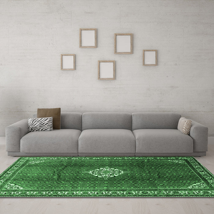 Machine Washable Persian Emerald Green Traditional Area Rugs in a Living Room,, wshtr796emgrn
