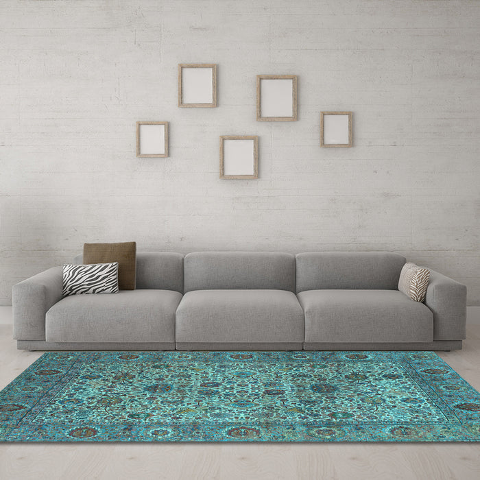 Machine Washable Persian Light Blue Traditional Rug in a Living Room, wshtr7lblu