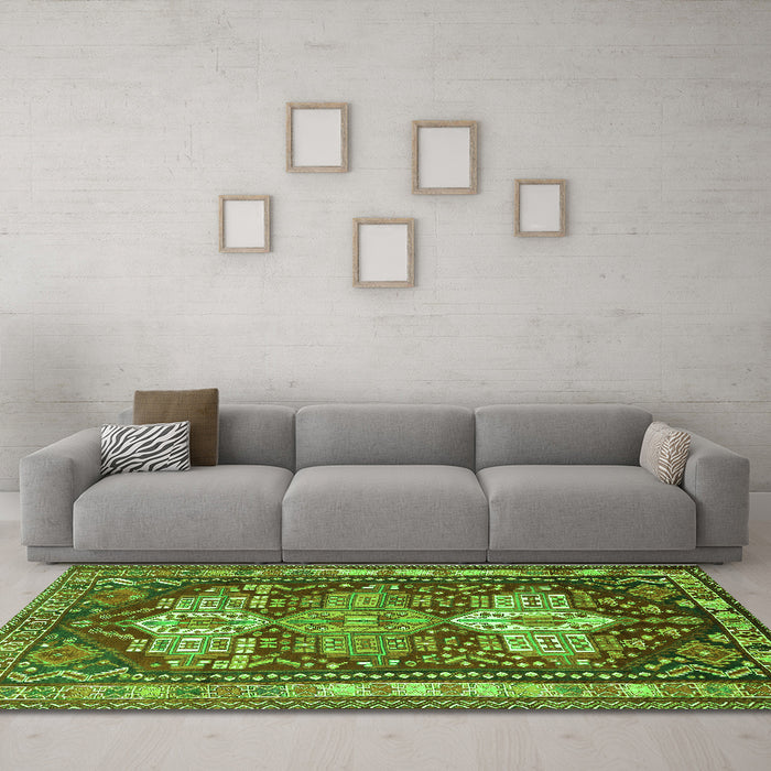 Machine Washable Persian Green Traditional Area Rugs in a Living Room,, wshtr802grn