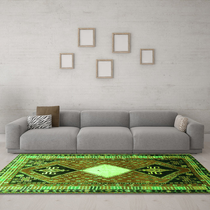Machine Washable Persian Green Traditional Area Rugs in a Living Room,, wshtr804grn