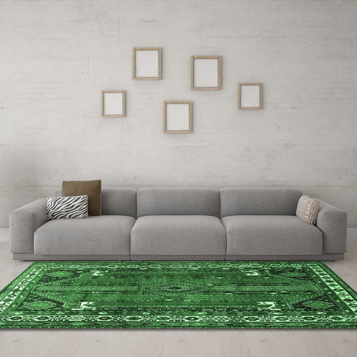 Machine Washable Persian Emerald Green Traditional Area Rugs in a Living Room,, wshtr805emgrn