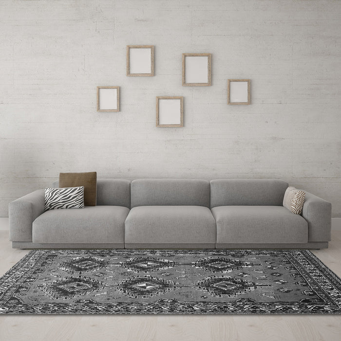 Machine Washable Persian Gray Traditional Rug in a Living Room,, wshtr807gry