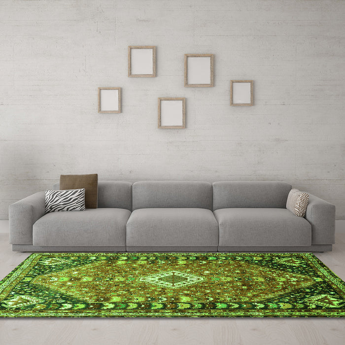 Machine Washable Persian Green Traditional Area Rugs in a Living Room,, wshtr809grn