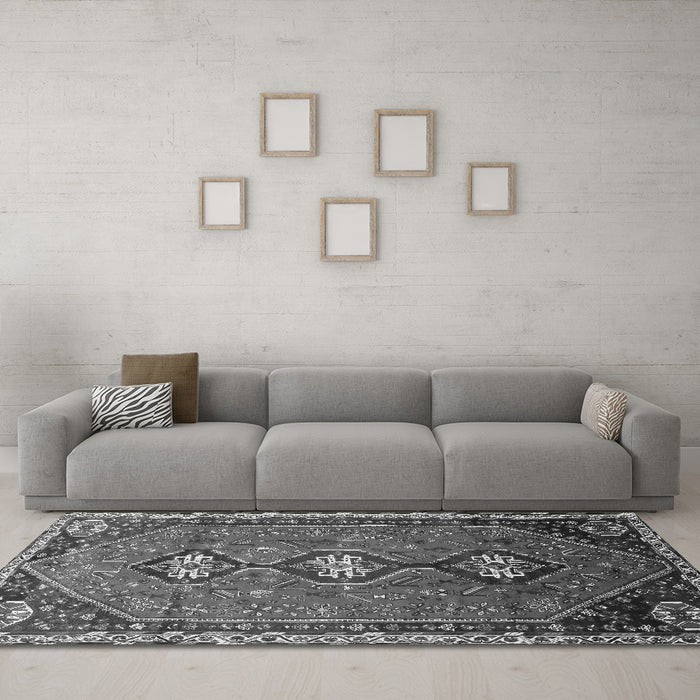 Machine Washable Persian Gray Traditional Rug in a Living Room,, wshtr811gry
