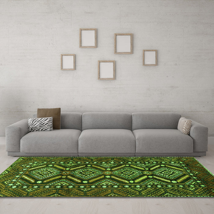Machine Washable Persian Green Traditional Area Rugs in a Living Room,, wshtr814grn