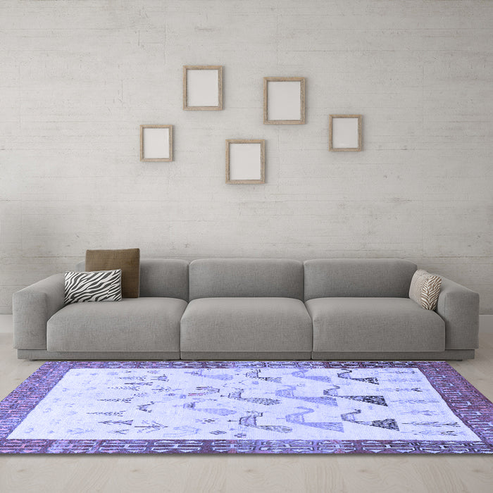 Machine Washable Persian Blue Traditional Rug in a Living Room, wshtr815blu