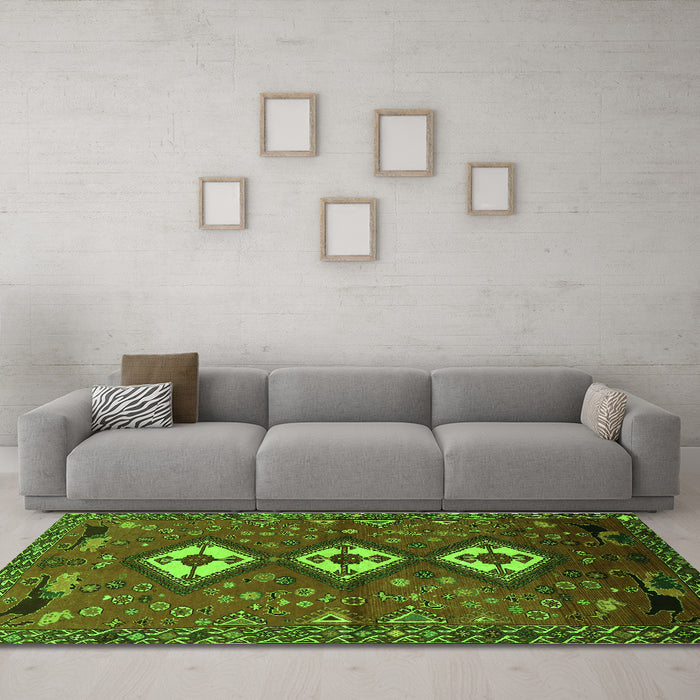 Machine Washable Persian Green Traditional Area Rugs in a Living Room,, wshtr816grn