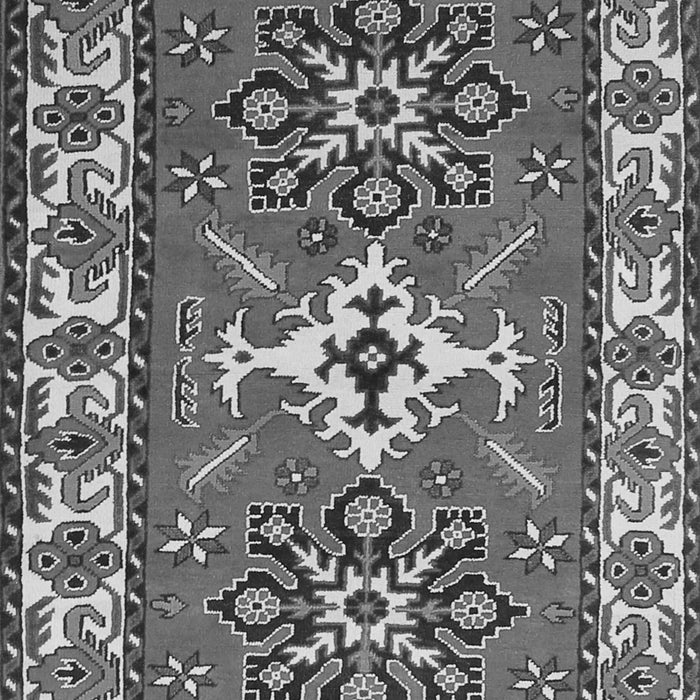 Serging Thickness of Machine Washable Geometric Gray Traditional Rug, wshtr818gry