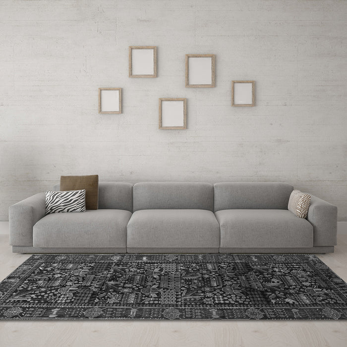 Machine Washable Persian Gray Traditional Rug in a Living Room,, wshtr81gry