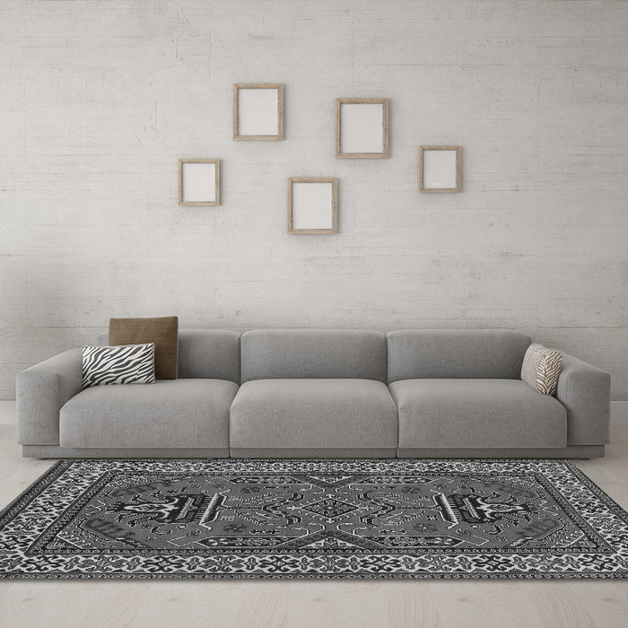 Machine Washable Geometric Gray Traditional Rug in a Living Room,, wshtr827gry