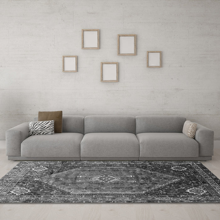 Machine Washable Persian Gray Traditional Rug in a Living Room,, wshtr829gry