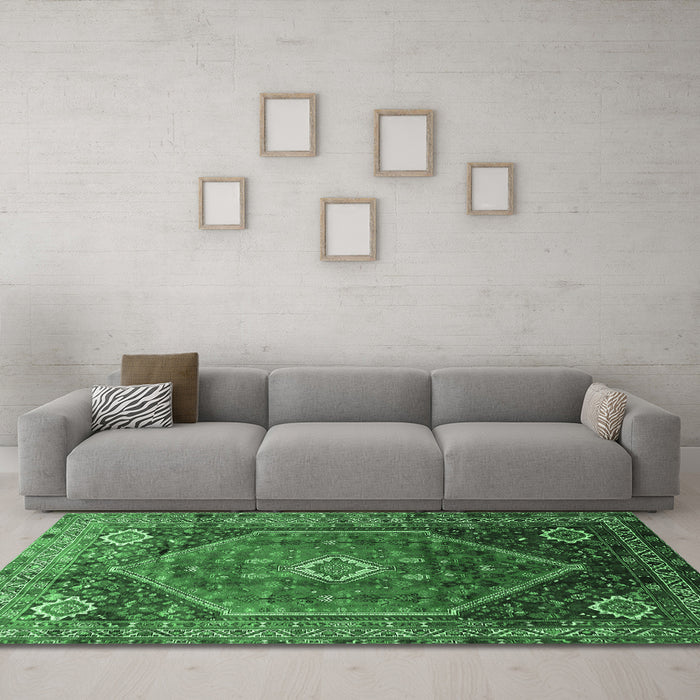 Machine Washable Persian Emerald Green Traditional Area Rugs in a Living Room,, wshtr829emgrn
