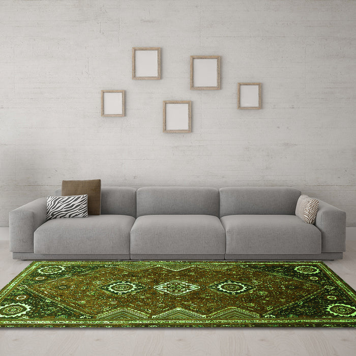 Machine Washable Persian Green Traditional Area Rugs in a Living Room,, wshtr831grn