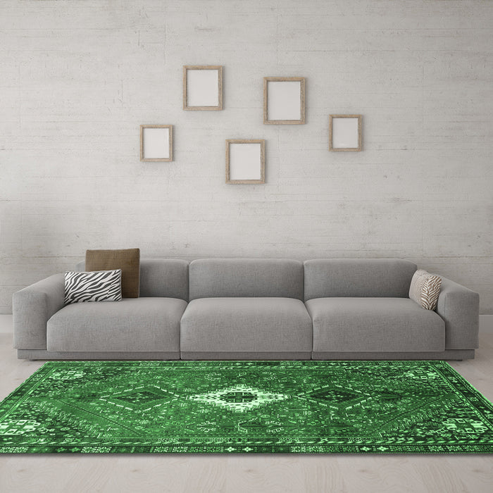 Machine Washable Persian Emerald Green Traditional Area Rugs in a Living Room,, wshtr832emgrn